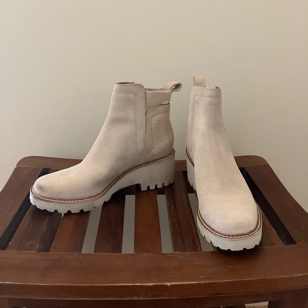 Suede wedge ankle boot